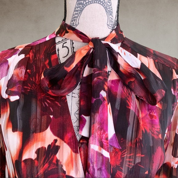 GUESS floral neck tie blouse S-M - Picture 3 of 9